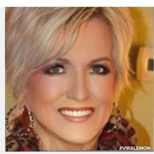 Meet your Posher, Carolyn